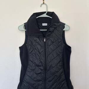 Columbia Women's Black Quilted Full Zip Vest Medium